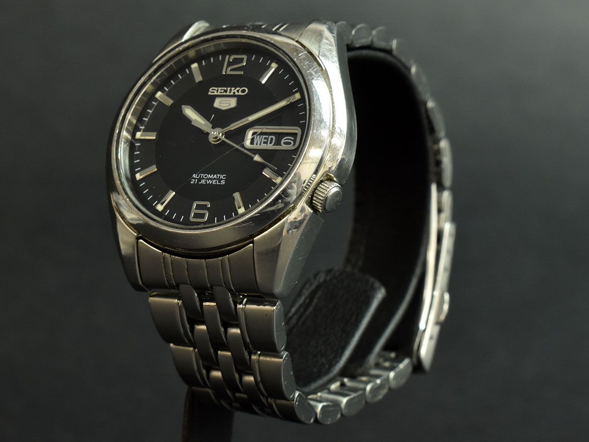 129254□動作確認済 SEIKO セイコー セイコー5 腕時計 自動巻き デイデイト 21石 3針 7S26-01V0 SS ブラック シルバー メンズ/ D