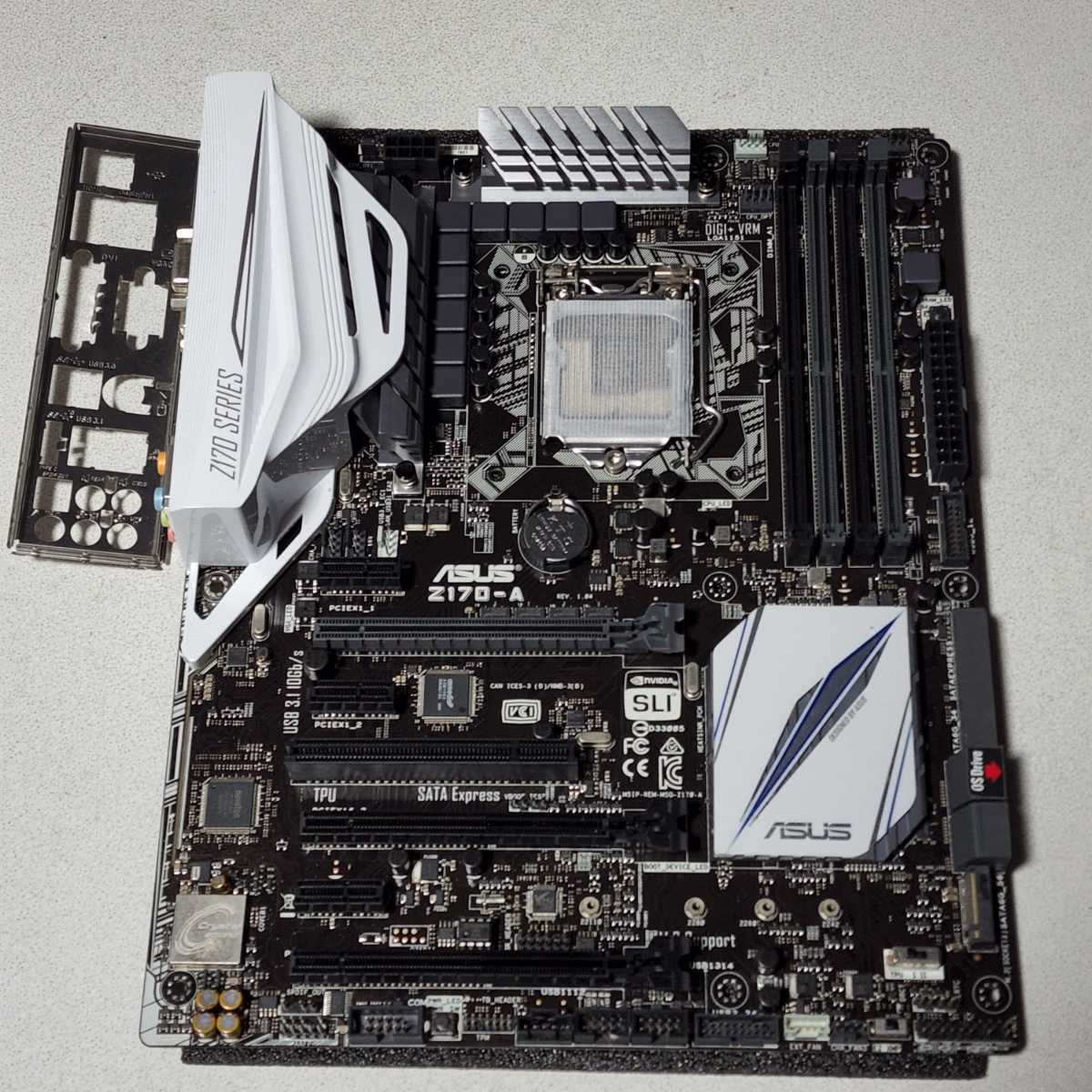 正規品，定番 ASUS Z170-A IOパネル付属 LGA1151 ATXマザーボード 第6 7世代CPU対応 最新Bios PCパーツ(ASUSTeK)｜売買されたオークション情報、yahooの商品情報をアーカイブ公開 - オークファン ASUSTeK