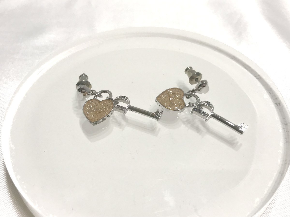 ■【YS-1】 Christian Dior クリスチャンディオール ■ ハート 鍵 モチーフ ピアス ■ シルバー系 縦約3cm 横1.3cm 【同梱可能商品】■D