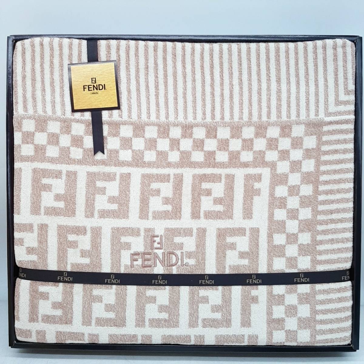 m32【1円スタート】 未使用 FENDI フェンディ 綿100 m32【1円スタート】 未使用 FENDI フェンディ 綿100