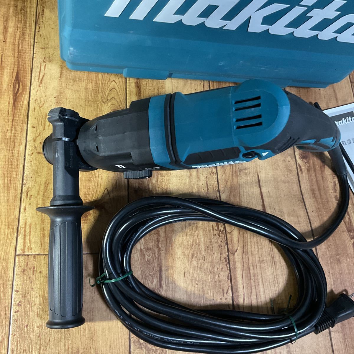 マキタ makita ハンマドリル HR1841F AVT 低振動機構搭載！オマケ付き！中古良品！【送料無料♪】 HR1841F ハンマドリル マキタ 品番18mmHR1841F 本体 18mmハンマドリル(低振動機構AVT搭載)