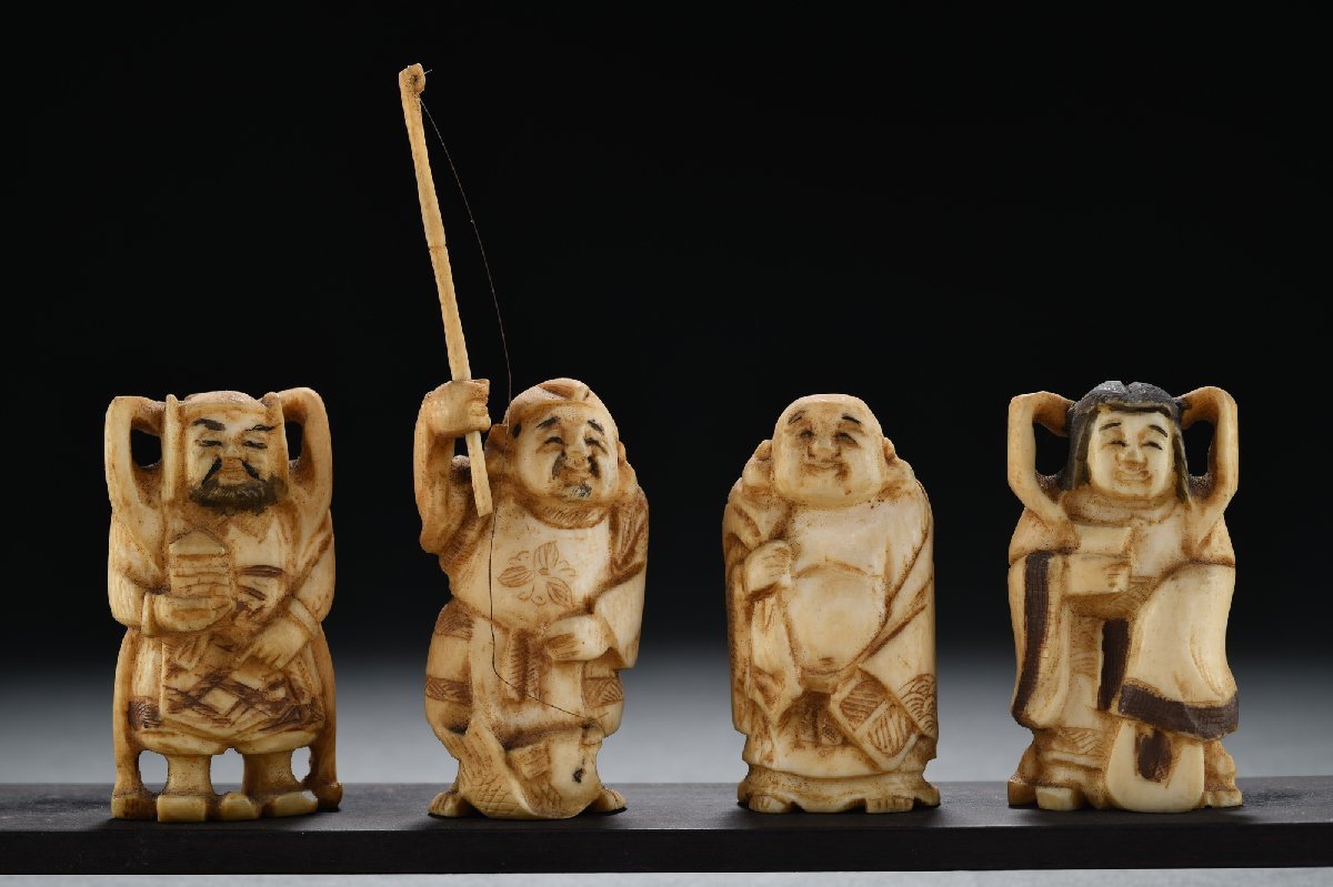 ◇鶴鳴堂◇時代物 マンモス材 七福神根付 台座付き 極細工 古置物 古