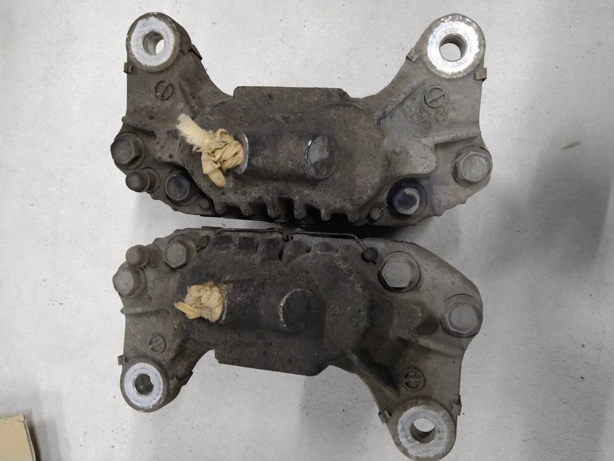 FC3S フロントキャリパー左右セット FC3S フロントブレーキキャリパー 左右セット 旧車 流用 AE86など