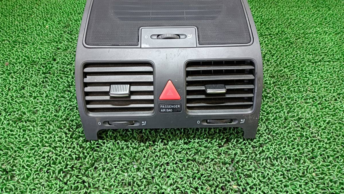VW フォルクスワーゲン　　　リアエアコン吹き出し口　　　ゴルフ　GH-1KBLX　2007　 中古　 NSP28694 