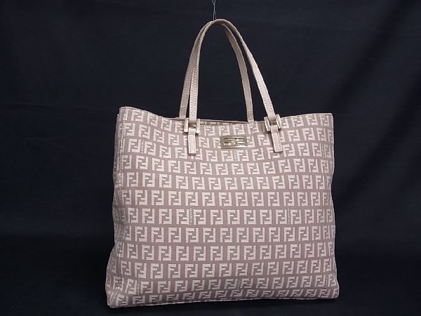 FENDI フェンディ ズッカ柄 ショルダーバッグ 中古｜FENDI 8BH161 1円 