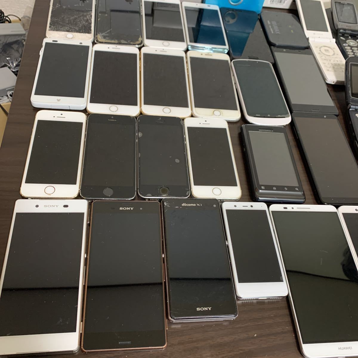 iPhone スマートフォン ガラケー 40台 まとめ 大量 動作未確認