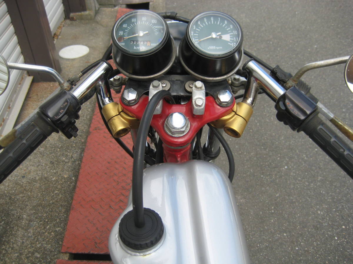 カフェレーサー CB125JX | T.T.RモータースCB750F（ホンダCB750F