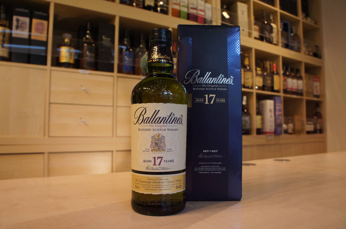 81844 バランタイン 17年 Ballantine's 箱付 700ml 40％ 【公式通販】