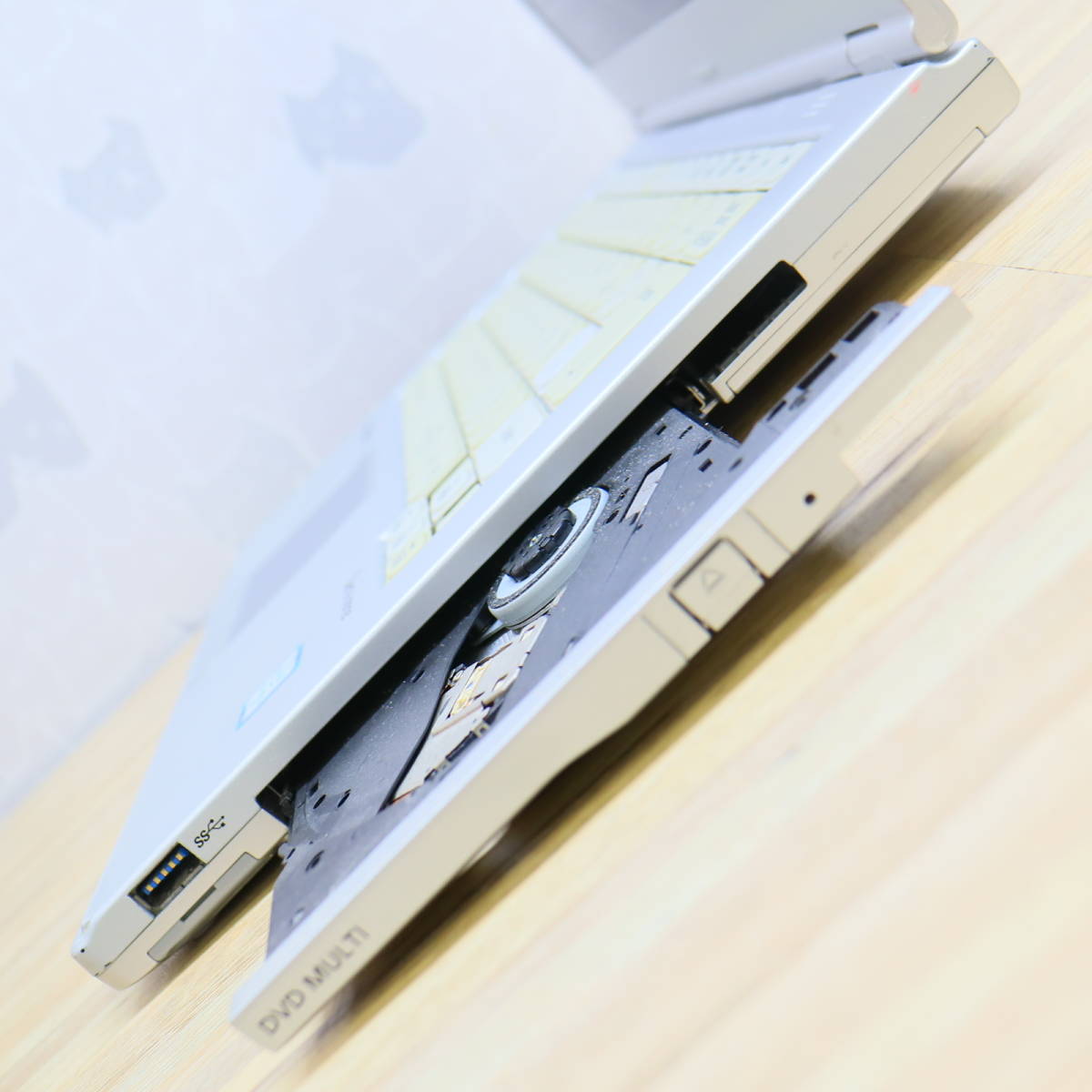 モバイルバッテリーが超進化して登場！コンパクトで超大容量、超高速 