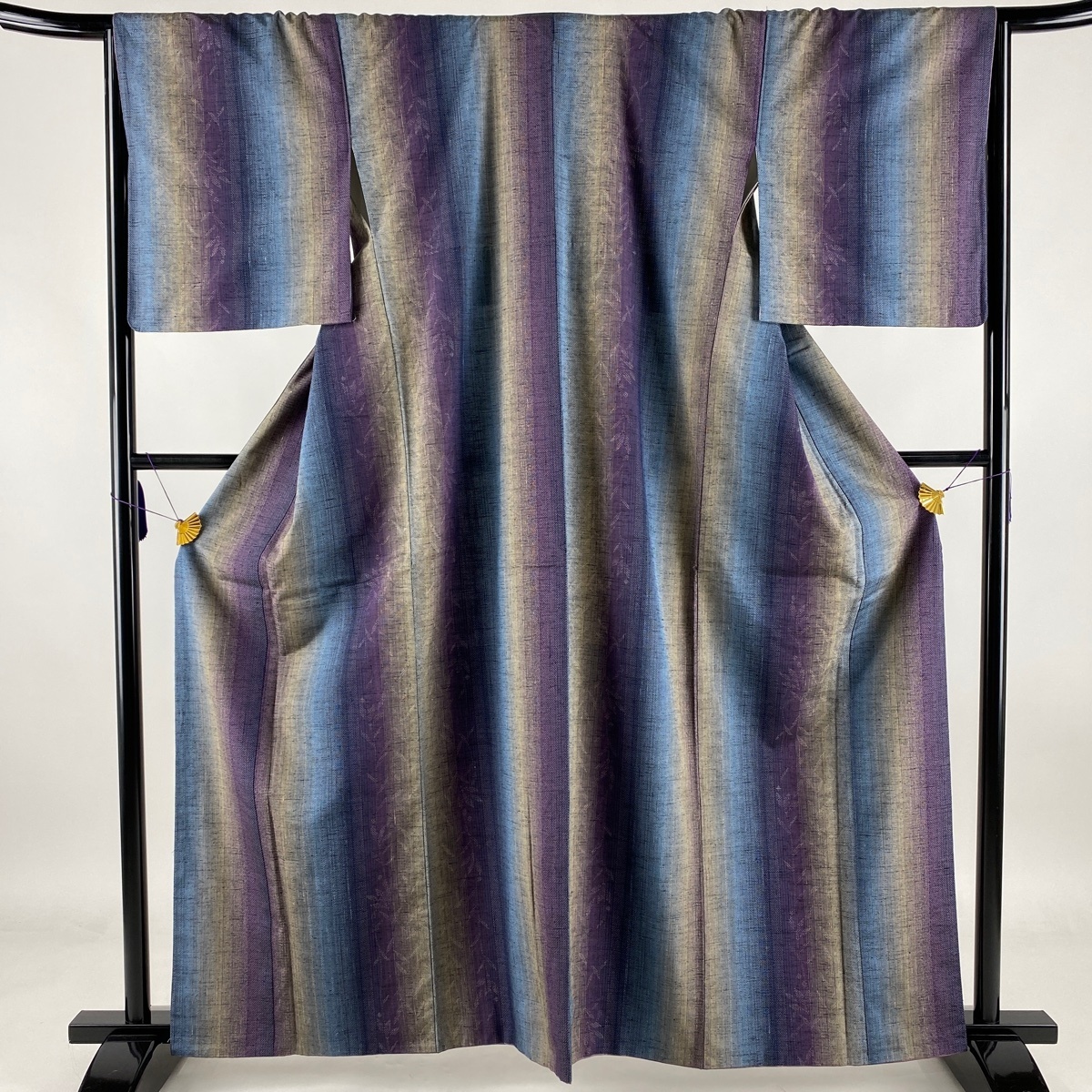 結城紬 名品 証紙 本場真綿絢結城紬 葉と実 縞 草木染 紫 袷 160cm 66.5