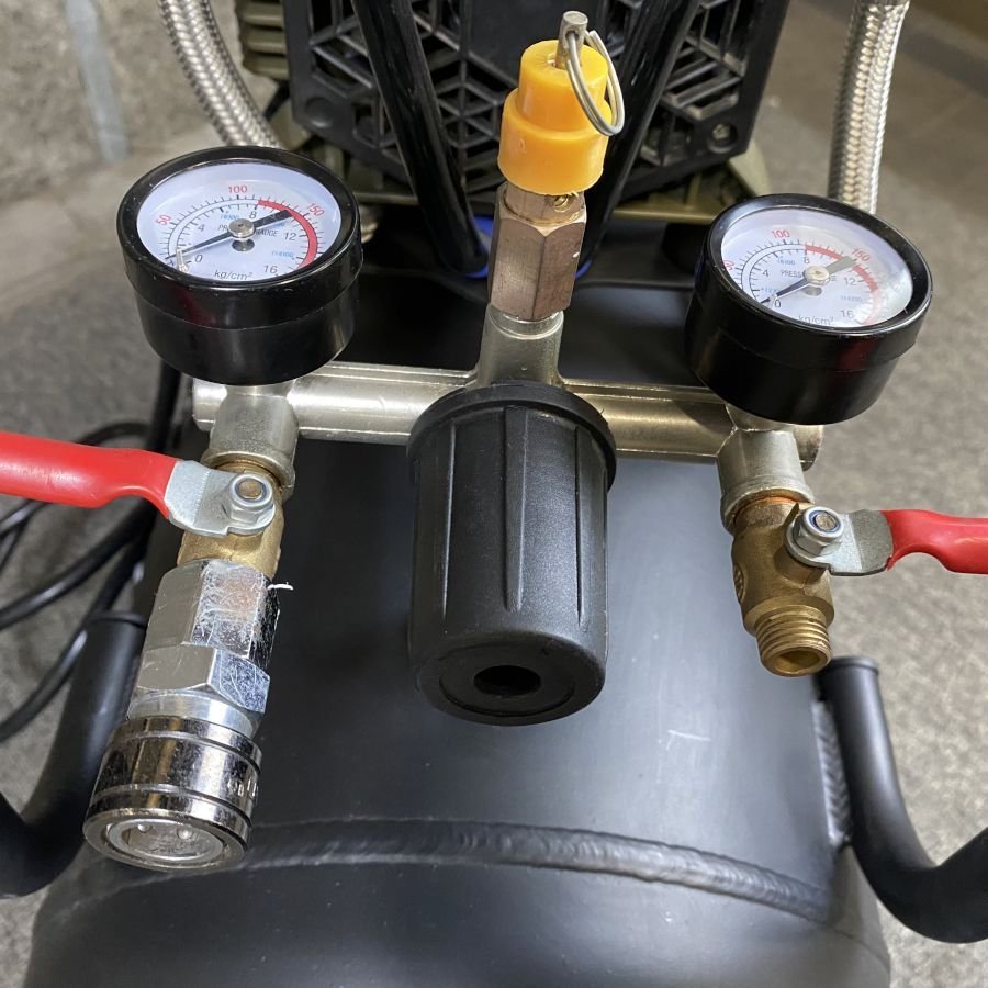 当店で取り扱っている商品 J-M 汎用型 コンプレッサー 中古 oilfree 