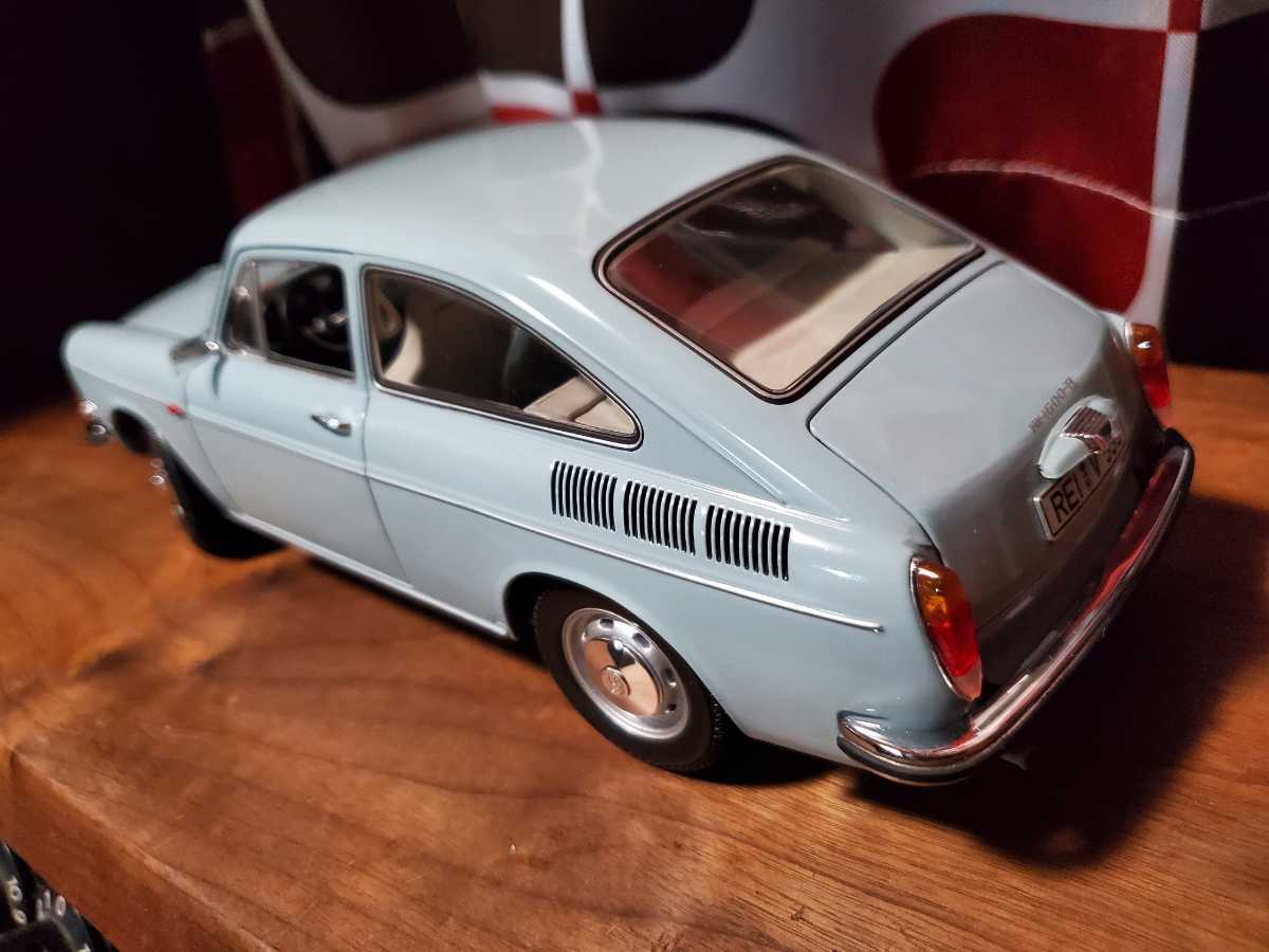 1/18 ミニチャンプス フォルクスワーゲン 1600TL-1970 タイプ3
