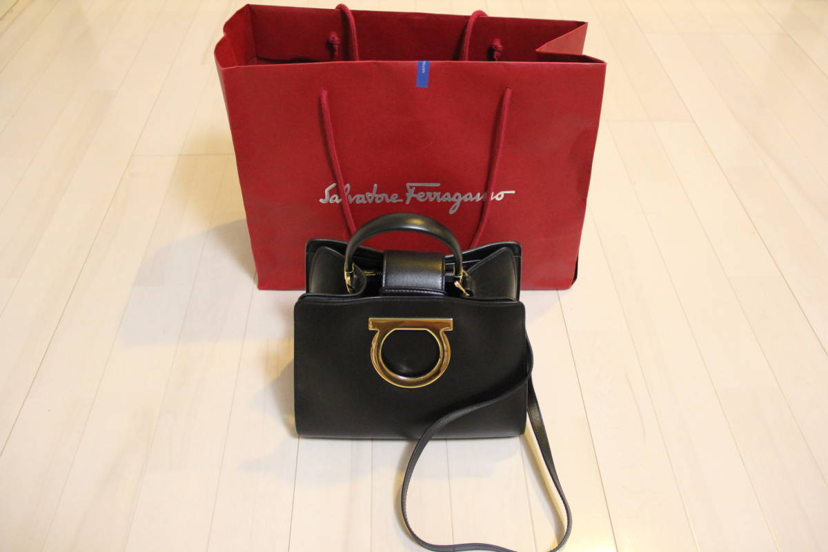フェラガモ 2WAYバッグ 超美品 送料無料 Ferragamo フェラガモ 2WAY 