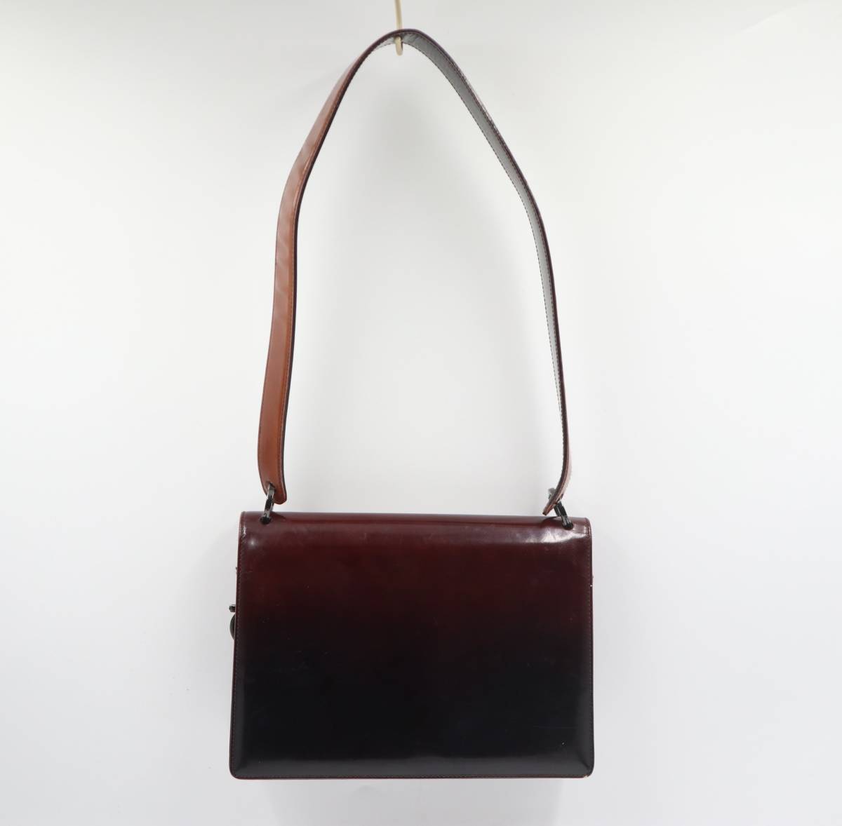 FERRAGAMO ダークブラウン レザー ショルダーバッグ ☆Salvatore Ferragamo フェラガモ ガンチーニ ブラウン