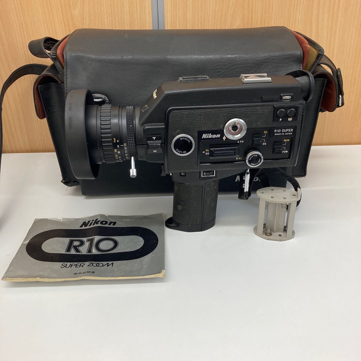 R10 Nikon | Super 0 SUPER Camera ⁄ ZOOM 8mm super ニコン R8 Film
