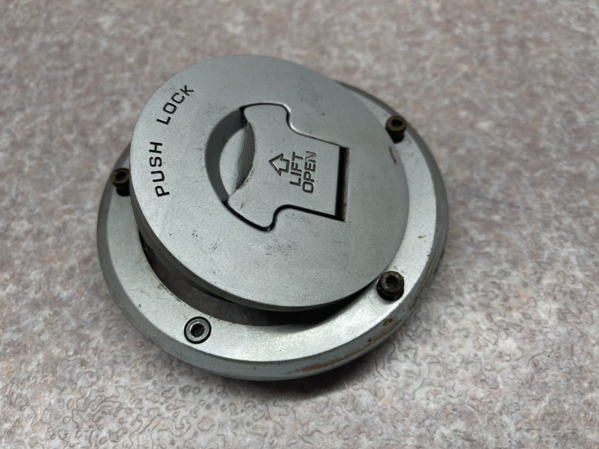 ホンダ NSR50後期型で使用 純正 燃料キャップ キャップのみ nsr80 nsrmini nsrミニ HRC ac10 hc06 rs50 nsf100 NSR50 ホンダ - アルミ ブラック ホース