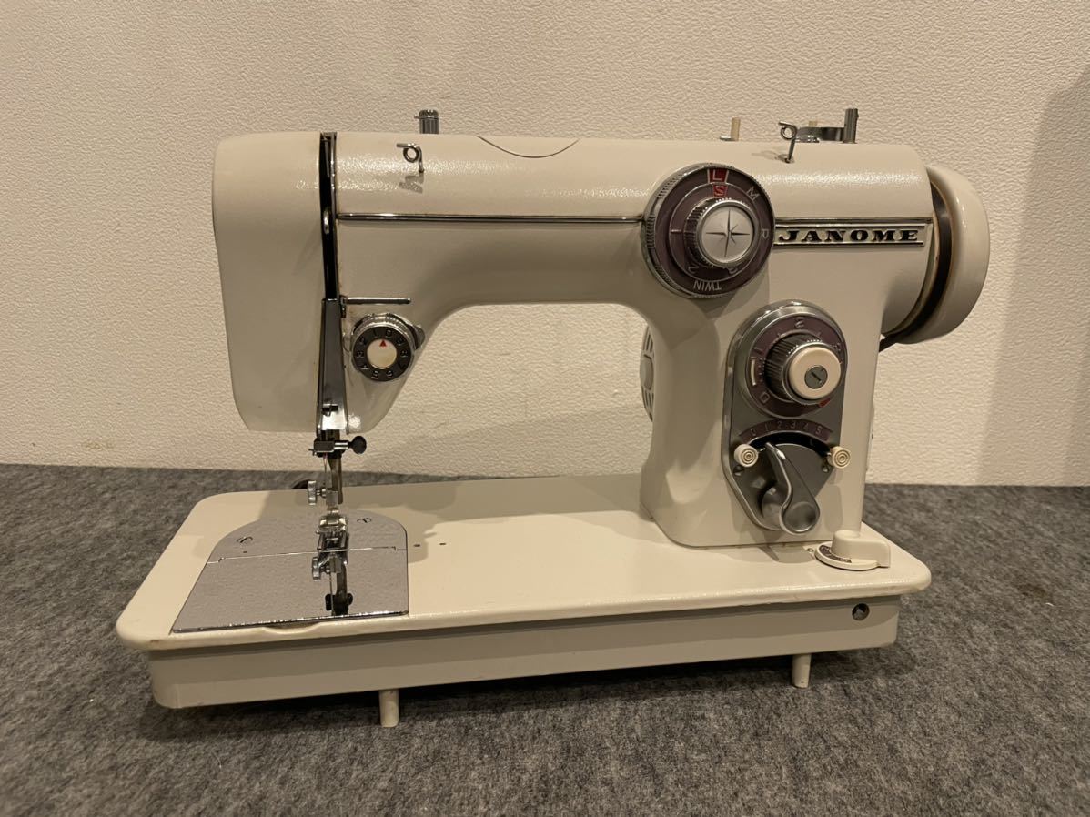 レトロミシン JANOME ジャノメ MODEL 672 M-105 アンティーク 札TB01 