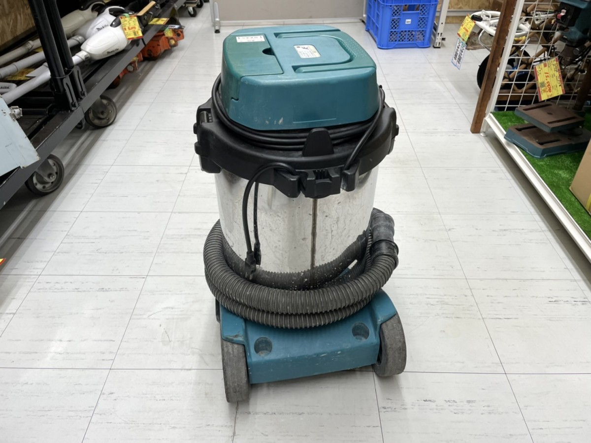 マキタ 乾湿両用 集塵機490 現状品！汚れキズ確認お願いいたします 煙 