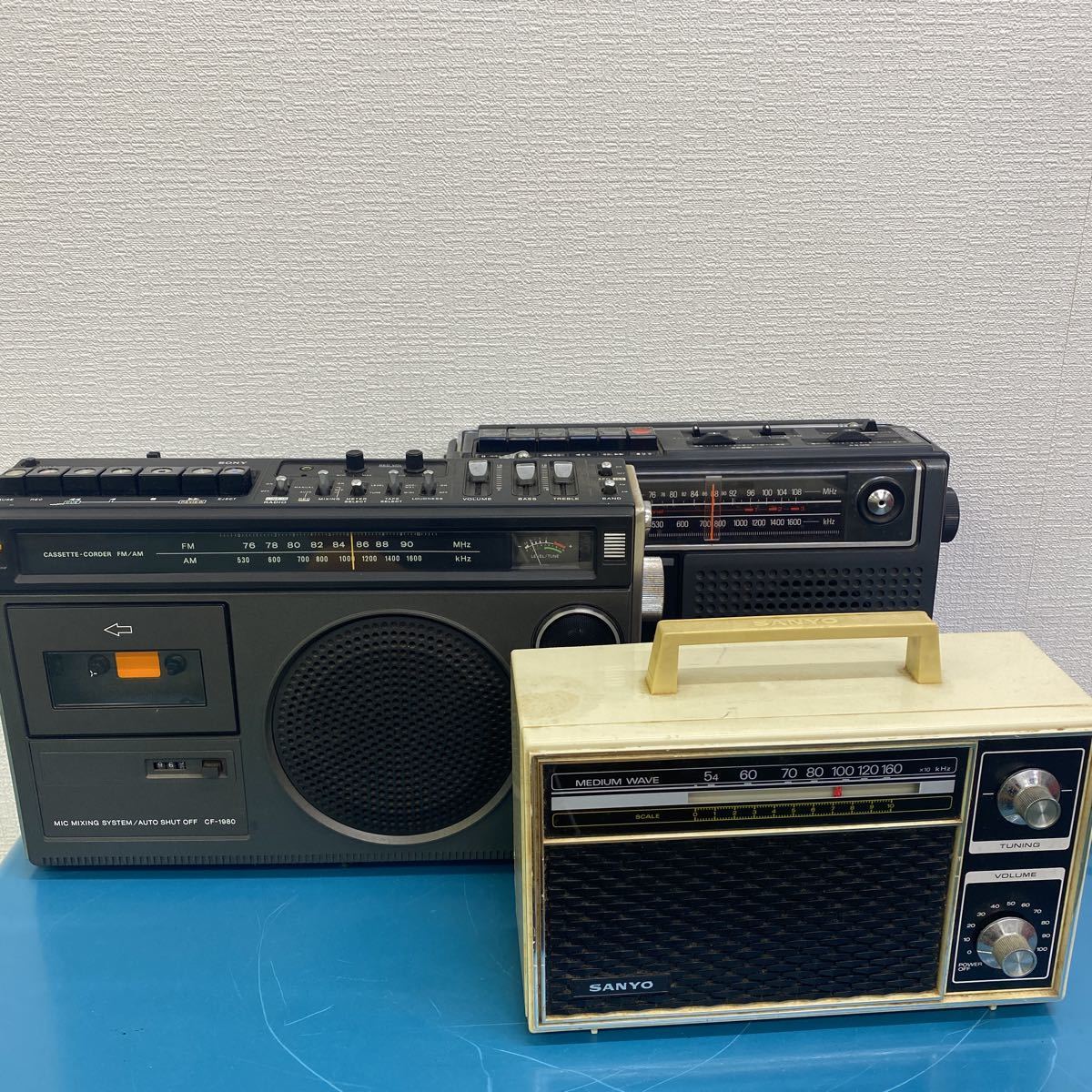  ジャンク SONY ソニー 昭和レトロ CF-1980 サンヨー MR3900 RL1140 ３点おまとめ レトロ(ラジカセ)｜売買されたオークション情報、yahooの商品情報をアーカイブ公開 - オークファン ラジカセ