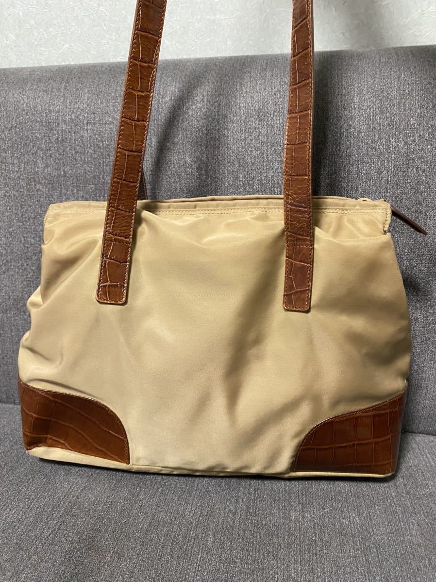 安い ストア通販 PRADA プラダ 三角プレート ロゴ Bag カバン ワン