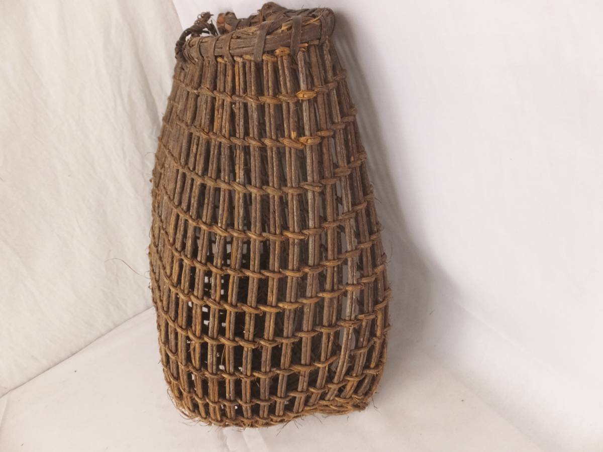 あけび籠 小型縁葡萄蔓（検：ブドウ籠） | – かごマルシェに届い