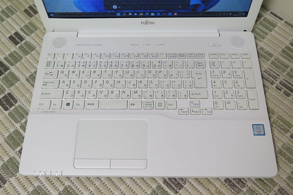 高速Core i7第6世代+メモリ8GB☆爆速新品SSD512GB】富士通 AH50/X 最新