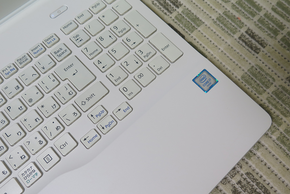 高速Core i7第6世代+メモリ8GB☆爆速新品SSD512GB】富士通 AH50/X 最新