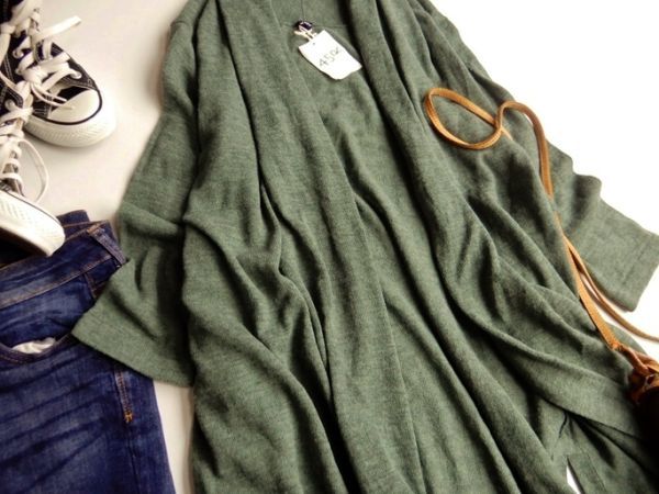 タグ付き未使用♪45RPM 上質ウール100%大人可愛いゆったりノーカラートッパーカーディガン♪ ウール100% 45rpm（素材（生地・毛糸）ウール）（コート 45R R刺繍 美品45R グランマママドーターゆったりキルティング切替ノーカラー上質