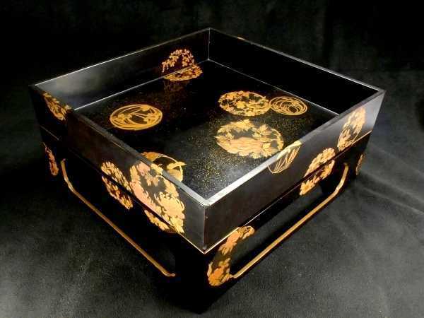 b0920 上手の草花金蒔絵 小蓋重 保管箱あり お膳 盆 検:茶器/茶道具