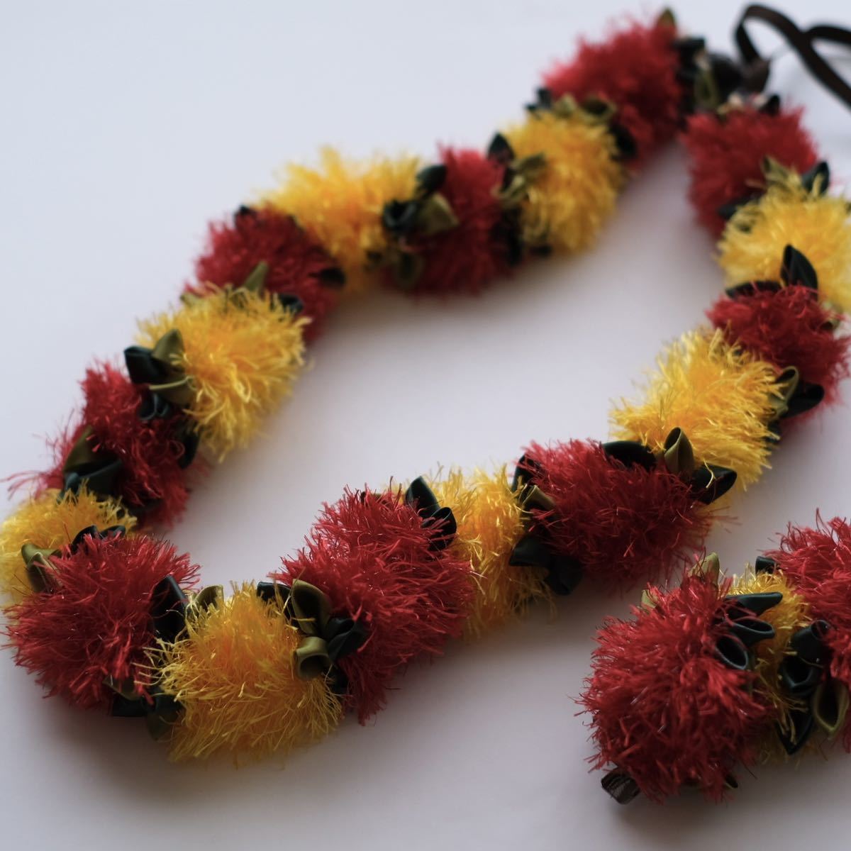 美品＊フラダンス＊フラ＊レフア＊レイ & 髪飾り＊2点セット