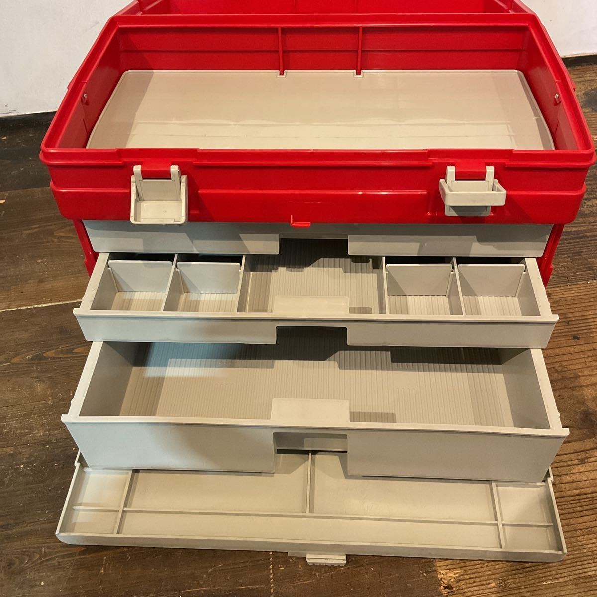 Z02岡/新品 未使用品 TRENDY No.8200 工具箱 タックルボックス Meiho