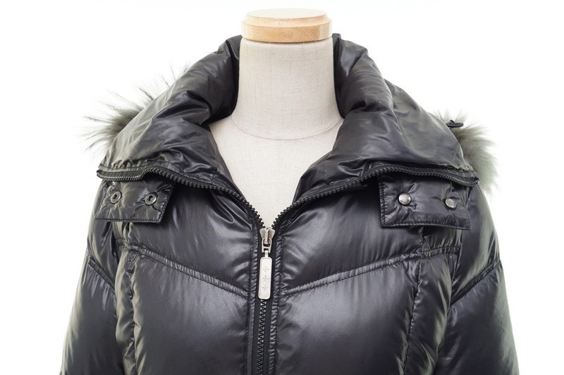 美品✨TATRAS タトラス ダウンベスト ラクーンファー 2way ネイビー 美品✨TATRAS タトラス ダウンベスト ラクーンファー 2way