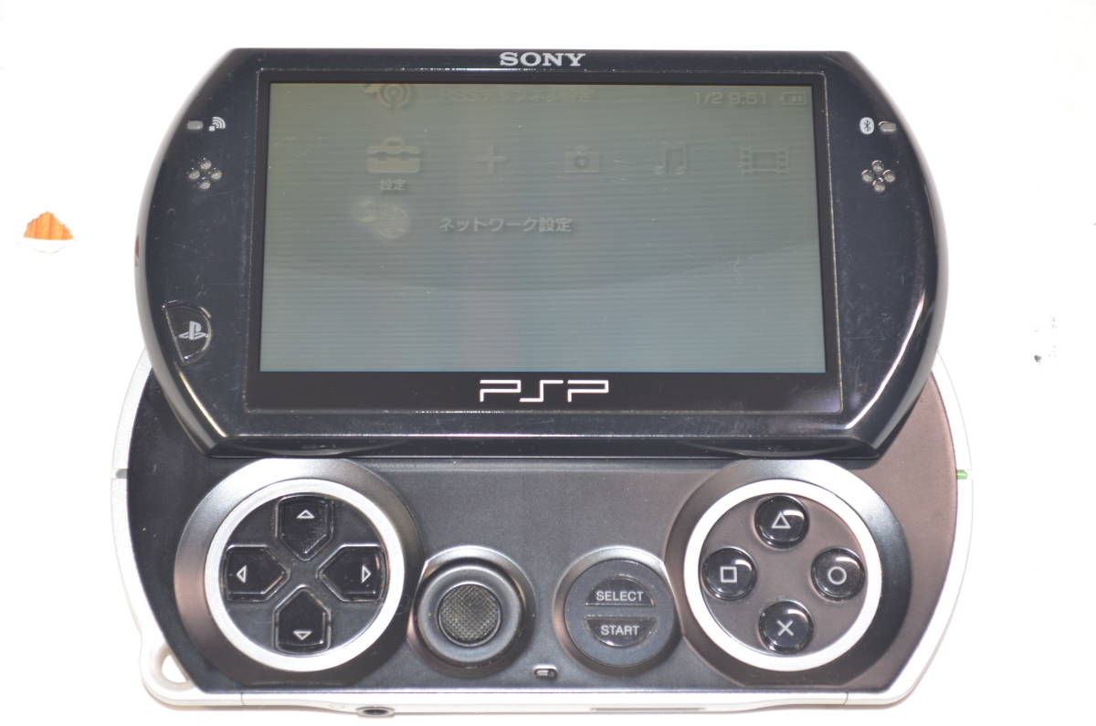 ☆ソフト11本内蔵 動作良好☆psp go 本体 ピアノブラック psp-n1000 