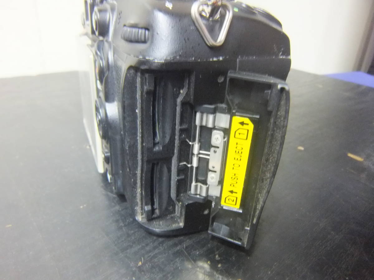 中古◆デジタル一眼レフ◆ニコン/Nikon◆D7000◆通電確認済 D70 Nikon ニコン [AF-S レンズキット 標準＆望遠レン