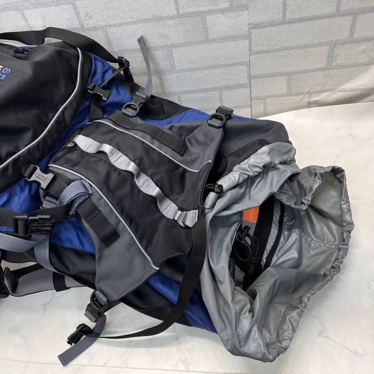 美品 1回のみ使用 deuter ドイター aircontact 65+10 エアーコンタクト 