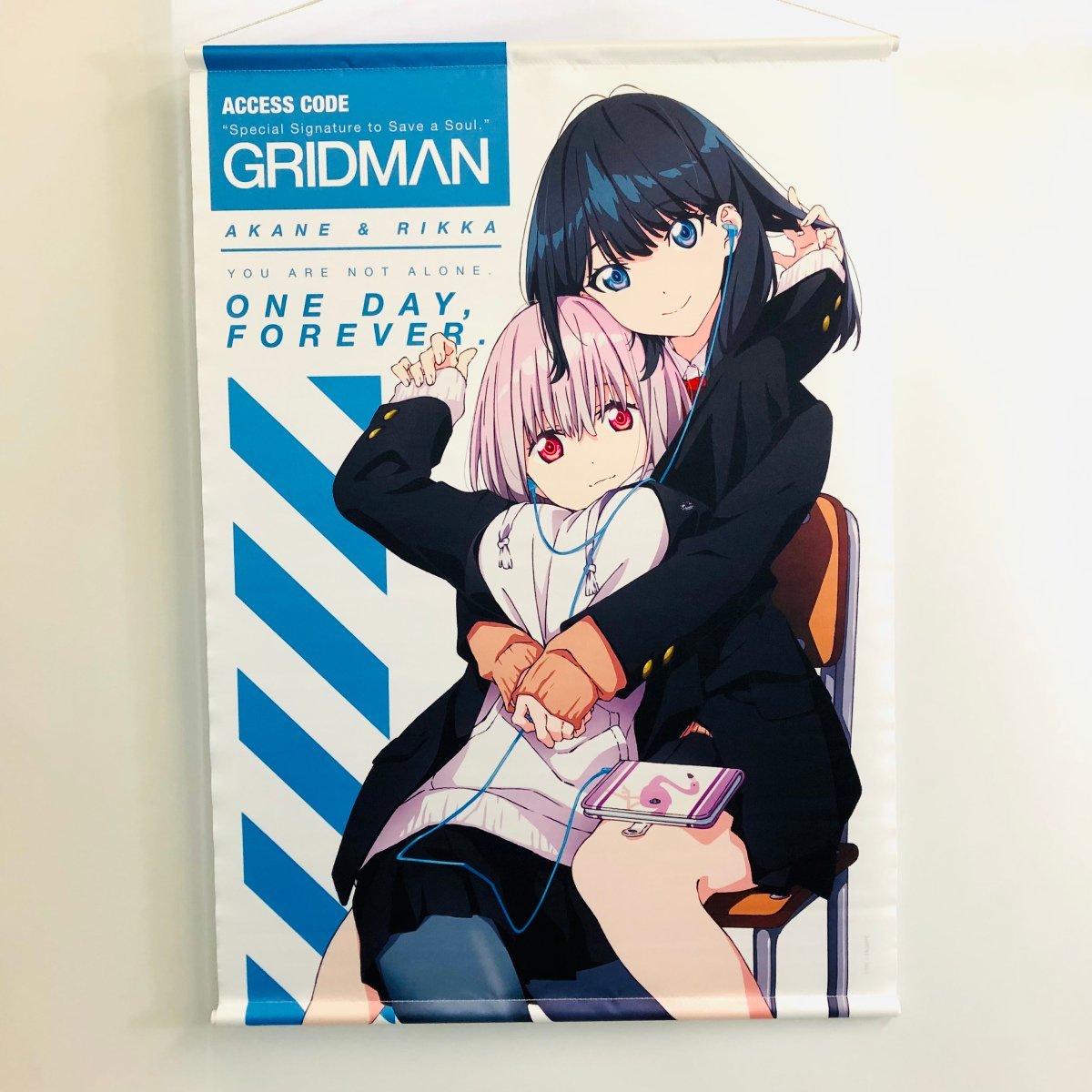 中古品 コスパ SSSS.GRIDMAN グリッドマン B2タペストリー 宝多六花 