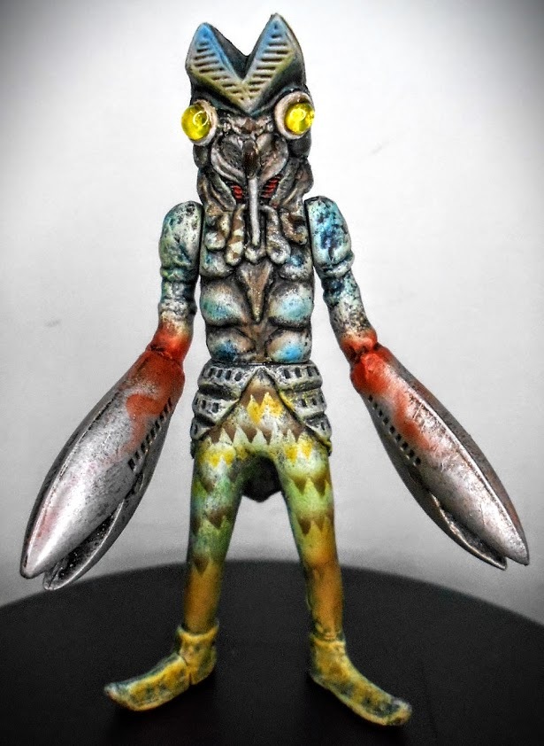 バルタン星人　超リアル巨大40cm カスタムリペイント HGウルトラマン 宇宙忍者バルタン星人(ポーズ変更) リペイント 完成品