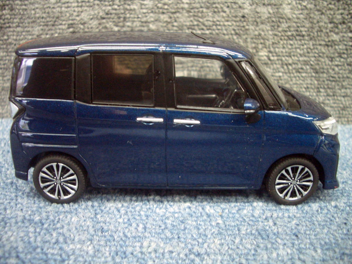 1⁄30 トヨタ ミニカー 後期 ROOMY ルーミー カラーサンプル | 新型 