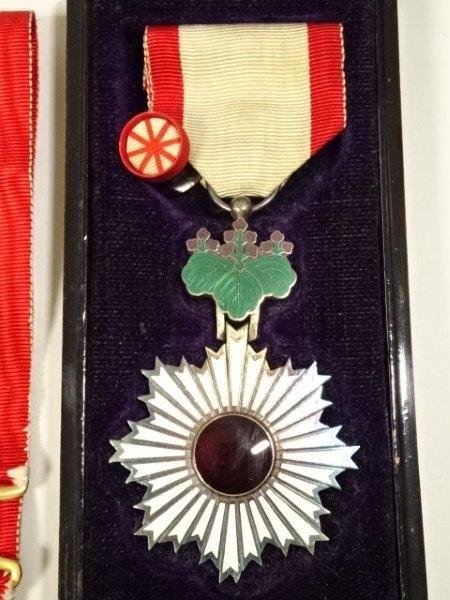 勲五等旭日双光章 旧日本軍 大日本帝国 ミリタリー 勲章 徽章 日本軍