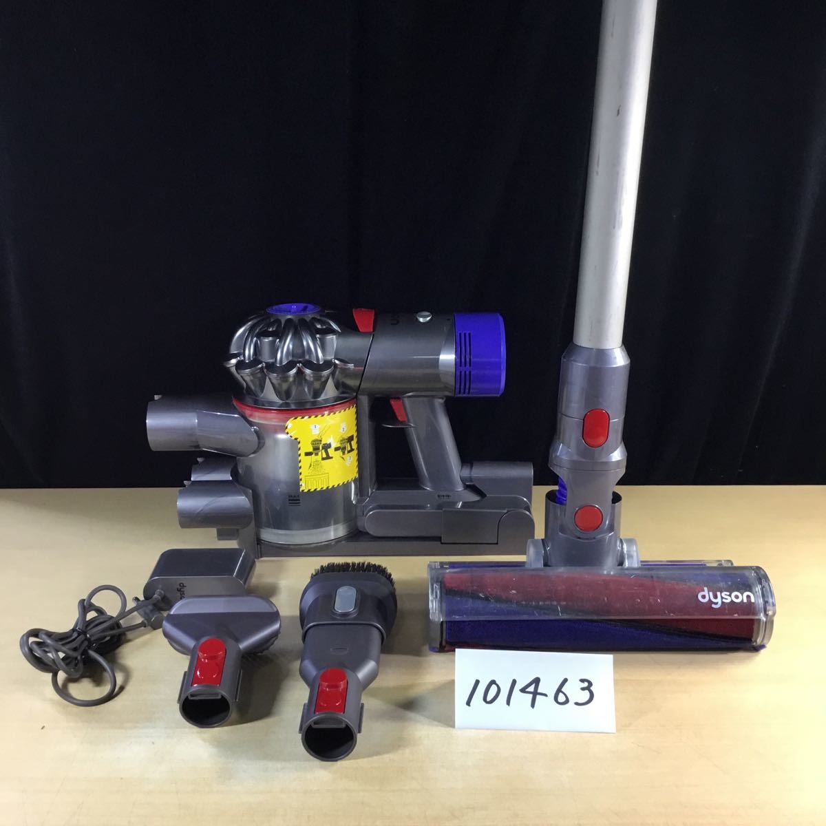 定番，品質保証 (101463) 【30日保証】dyson SV10 サイクロン式コードレスクリーナー 中古品