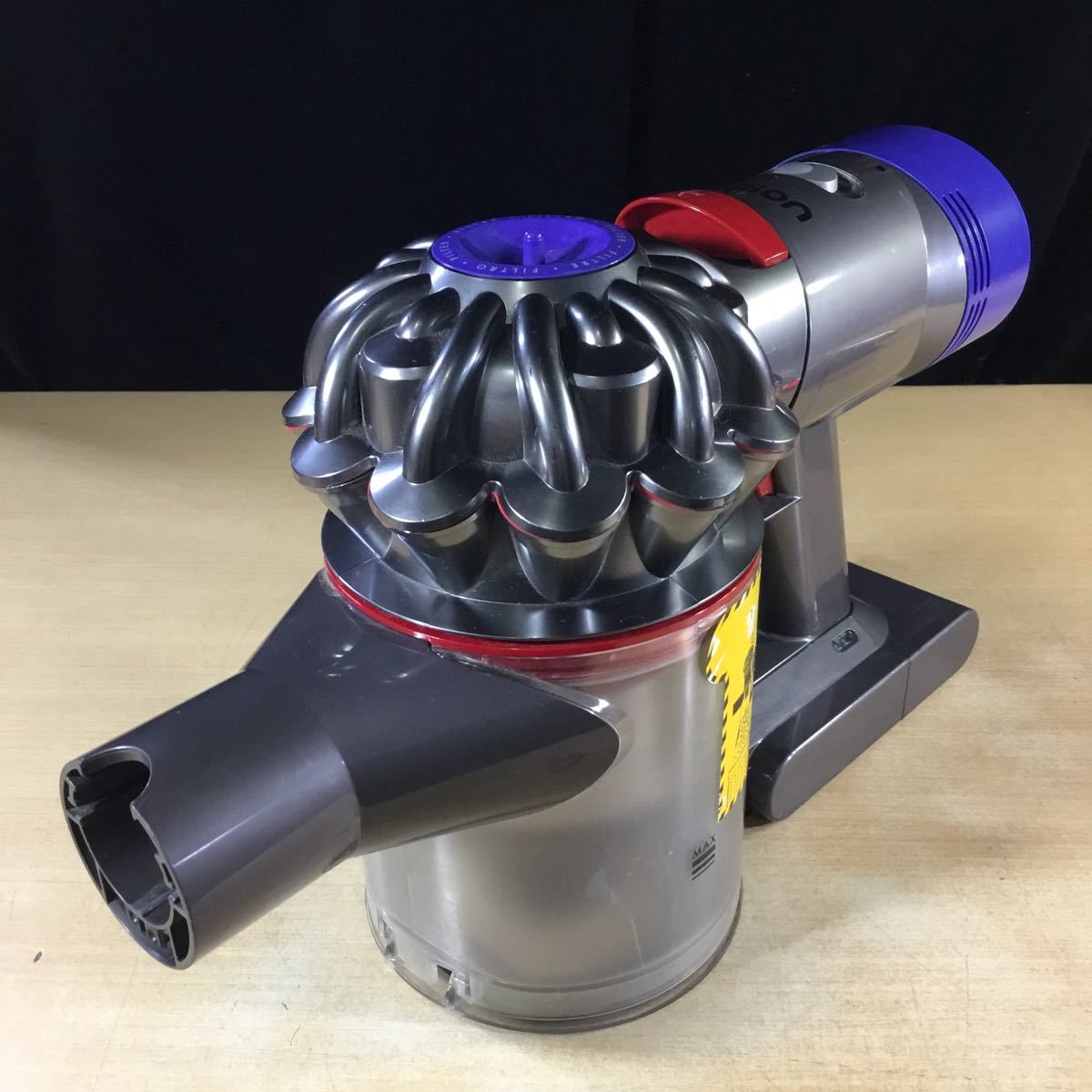 定番，品質保証 (101463) 【30日保証】dyson SV10 サイクロン式コードレスクリーナー 中古品