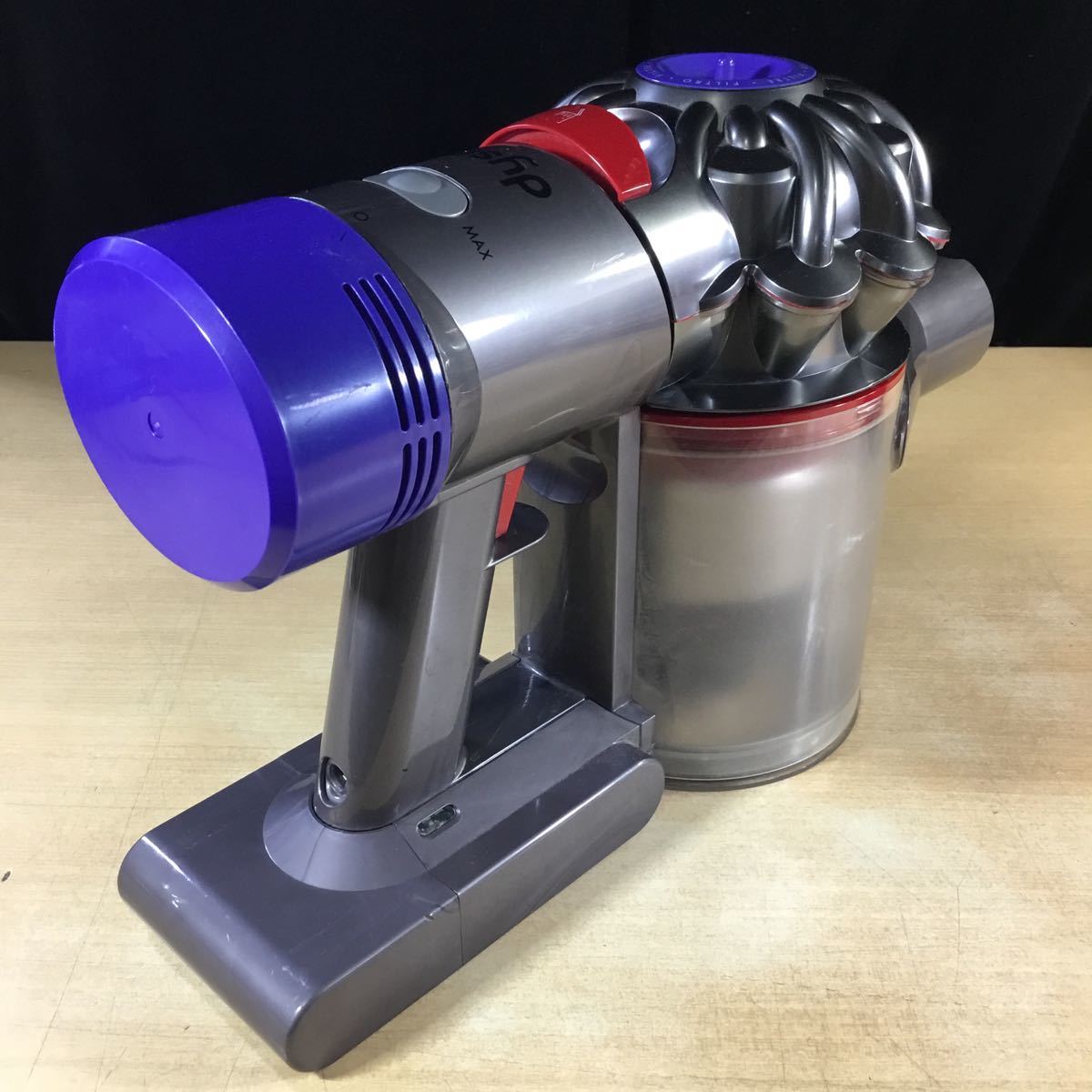 定番，品質保証 (101463) 【30日保証】dyson SV10 サイクロン式コードレスクリーナー 中古品