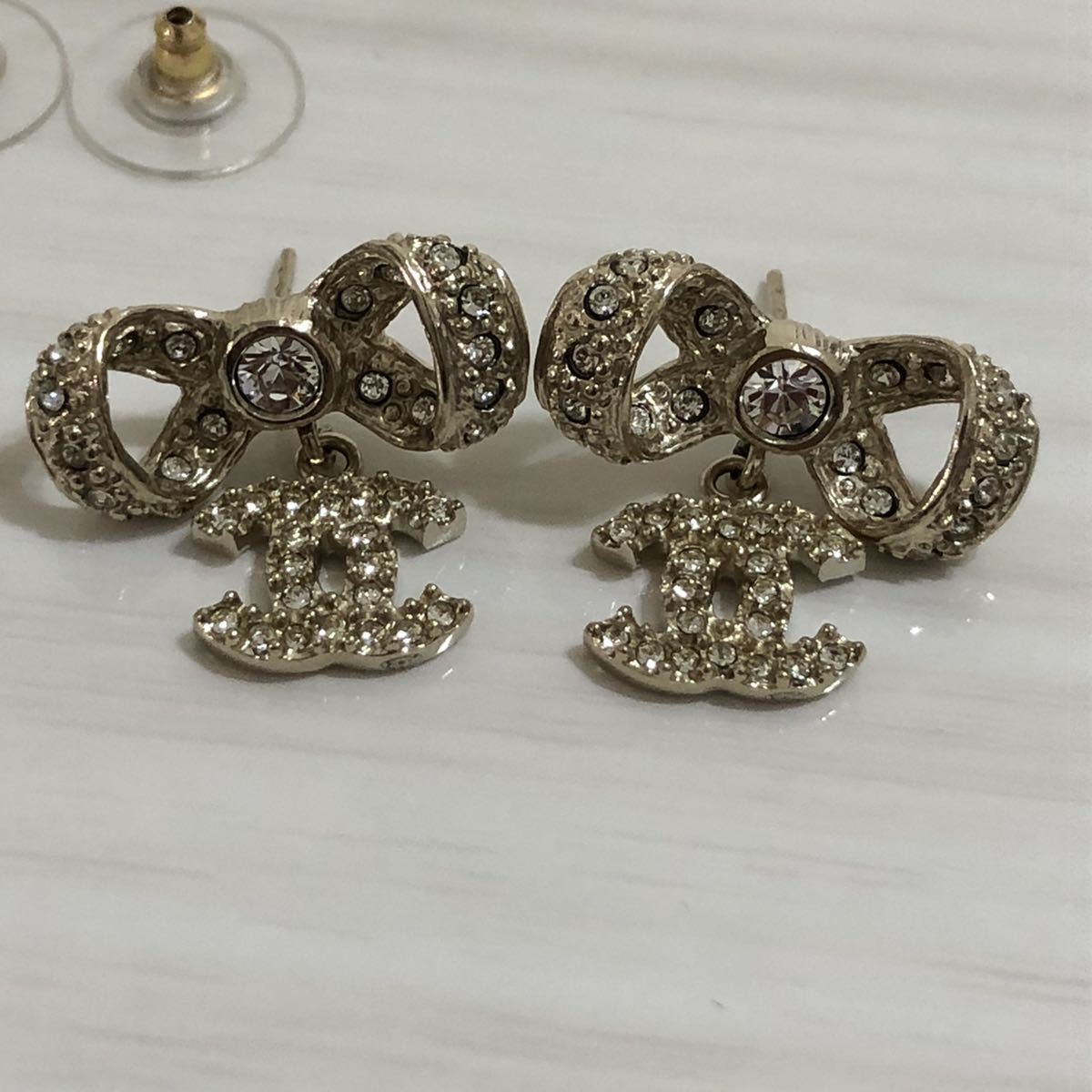 ココマーク CHANEL シャネル ピアス ラインストーン | リボンの買取 