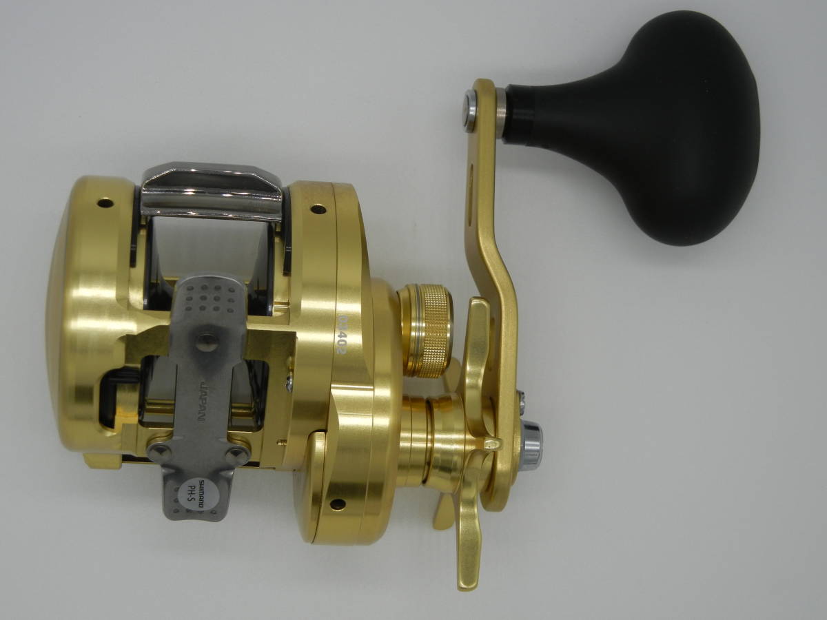 15 OCEA CONQUEST 300HG 右巻き LIVREハンドルノブ付き シマノ