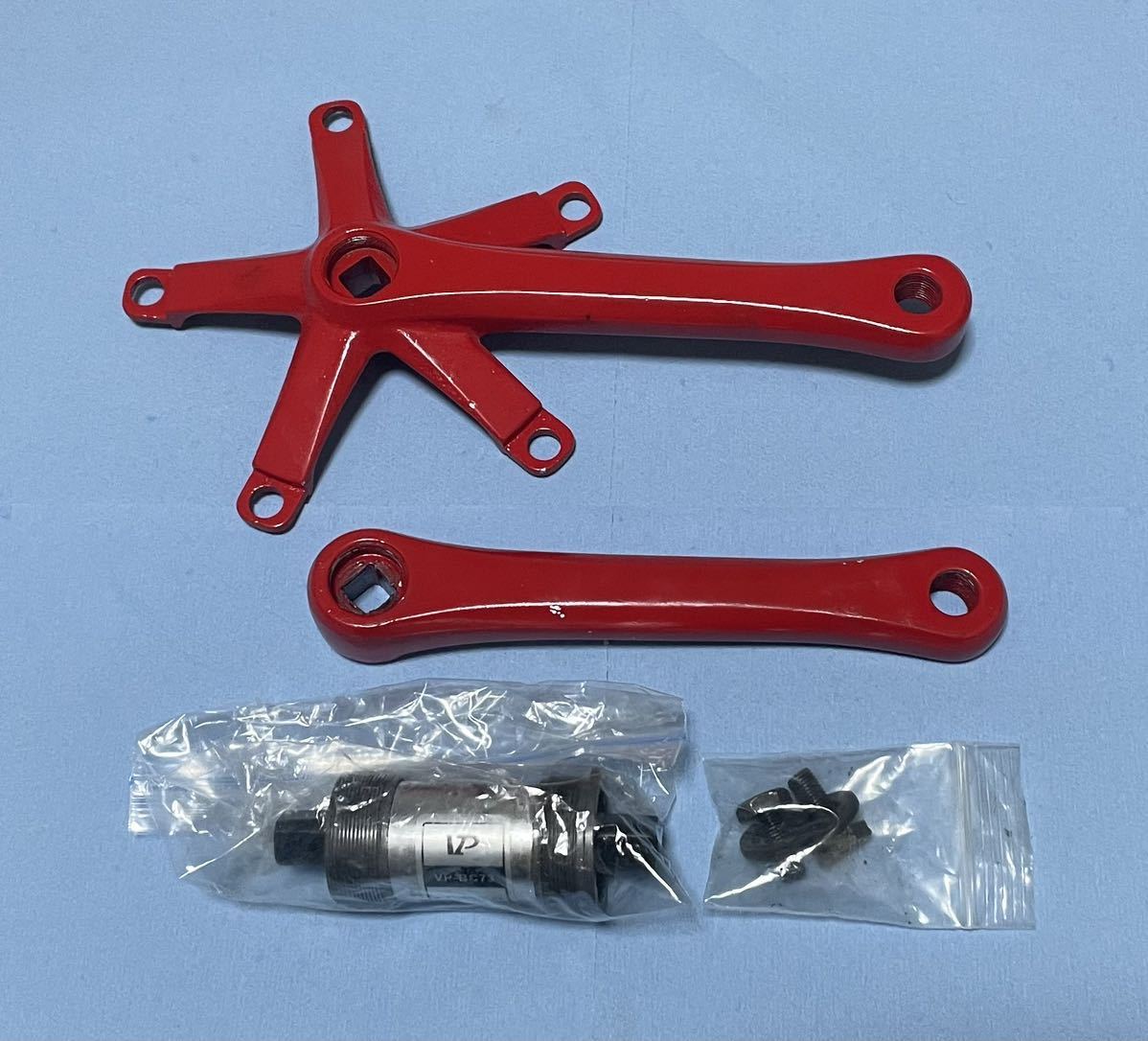 自転車 珍品 スクエアテーパーのピスト用カーボンクランク