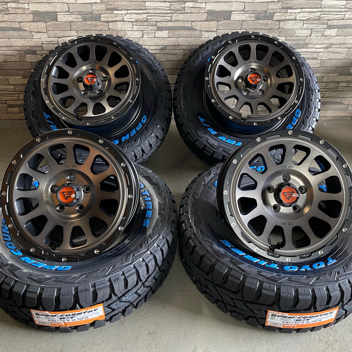 即納 DELTAFORCE OVAL 16×7.0J+35 5/114 MSP 2022年製 TOYO オープンカントリー R/T 235/70R16 4本セット デリカD:5 RAV4 エクストレイル