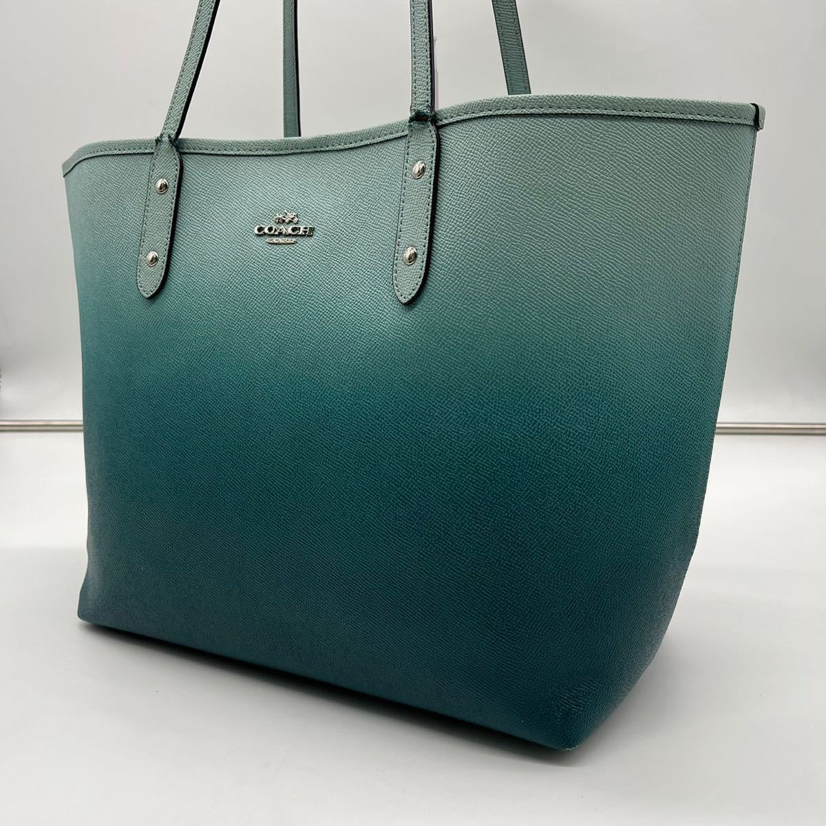 1円《極美品》COACH コーチ F22560 グラデーション ロゴ金具 トート 