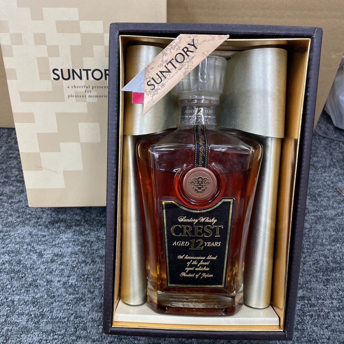 21. ☆未開栓☆ SUNTORY WHISKY CREST 12年 サントリークレスト 750ml