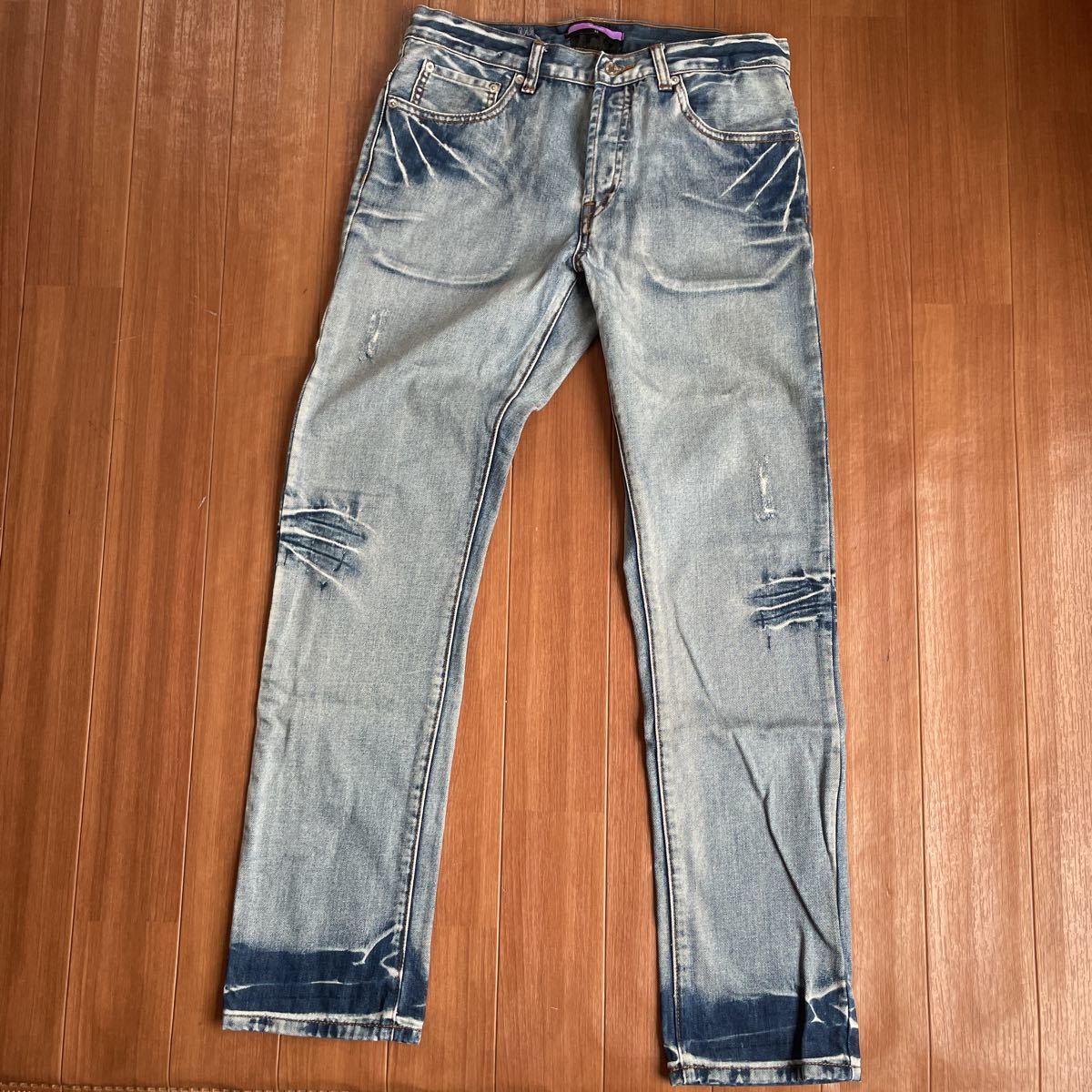 SWAGGER スワッガー ダメージ加工デニムパンツ 原宿店で購入した物に