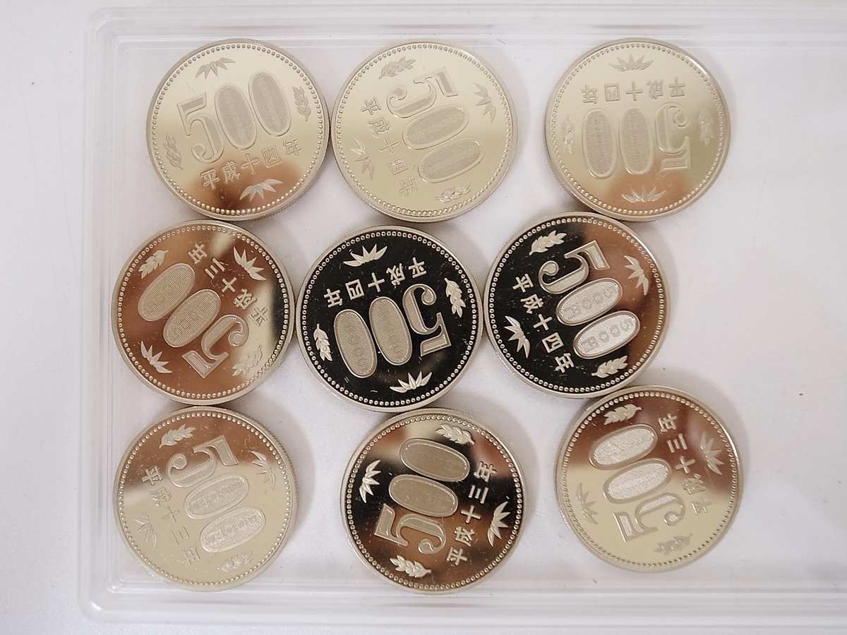 エラーコイン 面取り忘れ 500円プルーフ まとめ 9枚 プルーフ出し 平成13年 平成14年 エラーコイン 面取り忘れ 500円プルーフ  レアな500円玉の特徴とその価値とは？高く売るための保管方法も紹介 500(硬貨)の中古品 NGC-MS62
